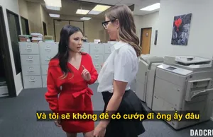 Đổi vợ, sau khi hát trong KTV, về phòng đổi 4P, đam mê dâm đãng, một người, một tư thế 69, liếm lồn cùng nhau, tiếng tát rất dễ chịu và to