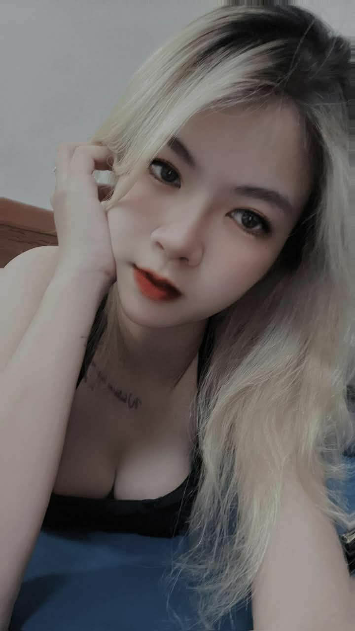 Cậu nhân viên cùng với quản lý “đổi vợ yêu với nhau” trong 4 ngày